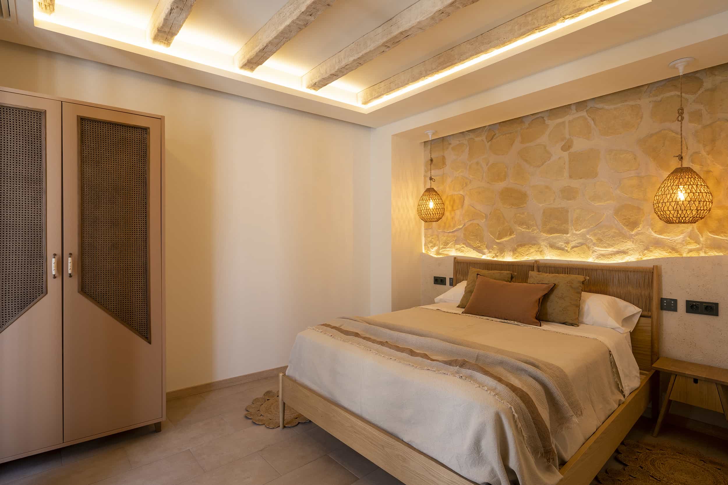 Palatina Concept Suites | Alpujarra Dormitorio Vigas Madera