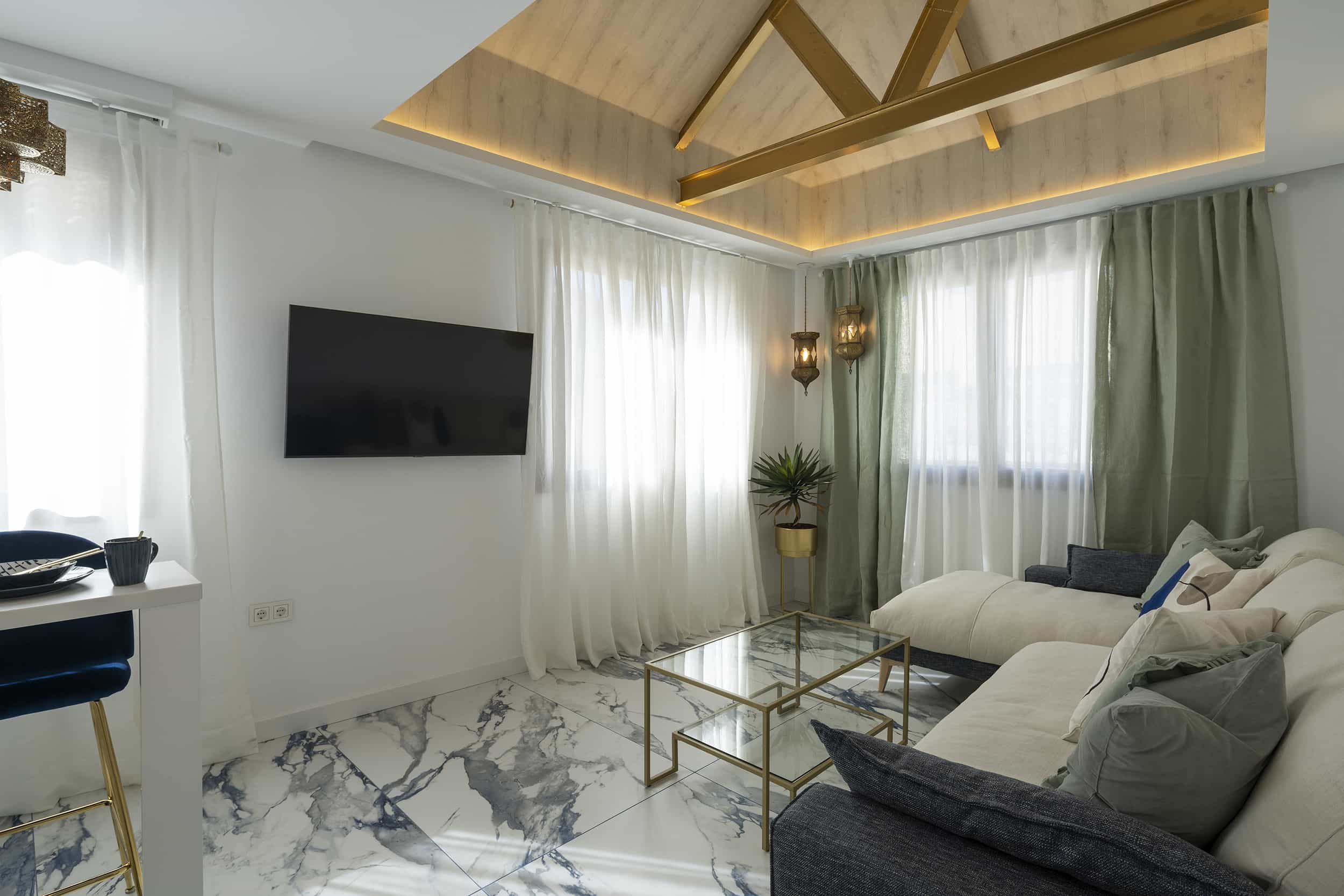 PALATINA270 Palatina Concept Suites | Nazarí Salon TV